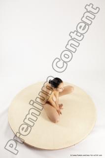 melanie kneeling 45a