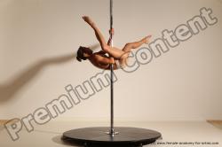 Poledance reference poses of Mercedes