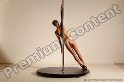 Poledance reference poses of Mercedes