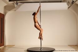 Poledance reference poses of Mercedes