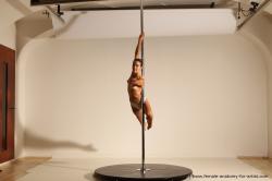 Poledance reference poses of Mercedes